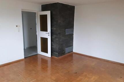 Charmante 2 Zimmer DG Wohnung in Aalen Grauleshof mit Einbauküche