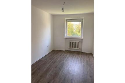 1. OG 4 Zimmer mit Balkon ab sofort - Kaufbeuren