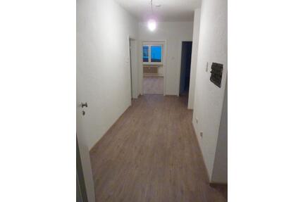 3 Zimmer EG-Wohnung mit Terrasse und Gartenzugang - Poppenricht