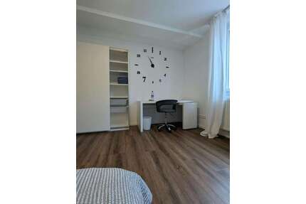 WG-Zimmer in Stuttgart 590,00 € 16 m²