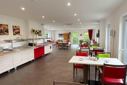 Betreutes Wohnen mit Vollservice – 2-Zimmer barrierefrei mit Tagespflege, Küche & Verpflegung in gepflegter Wohnanlage - Sangerhausen