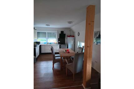 ***ZIMMER IN WOHNGEMEINSCHAFT NÄHE FEUCHTWANGEN ZU VERMIETEN ***