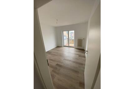Schöne 2 Zimmer Wohnung, 63 m², saniert –Bezugsfrei ab 01.07.26 - Siegburg
