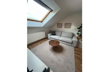 Möblierte Dachgeschoss Wohnung in Essen-Rüttenscheid