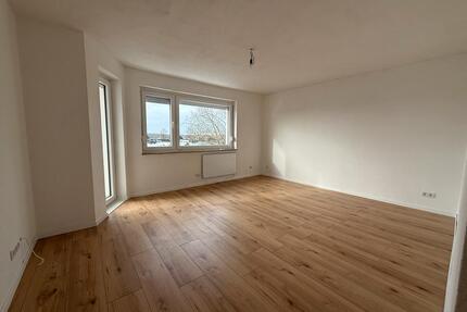 3 Zimmer Wohnung mit Balkon- Erstbezug nach Sanierung - Bielefeld Sennestadt