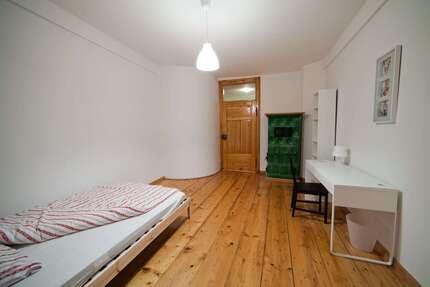 WG-Zimmer in München 900,00 € 18 m²