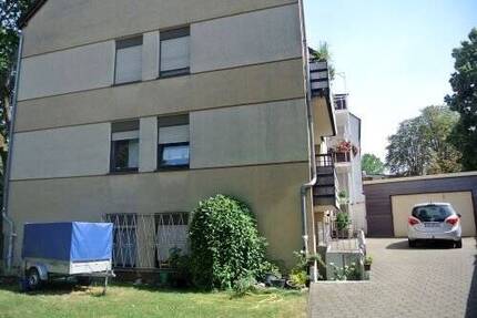 Im Königreich Mülheim-Broich 2 Zimmer Dachgeschoss im gepflegten Altbau mit Balkon**