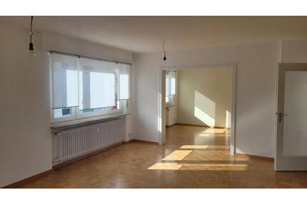 Helle 3,5 Zimmer Wohnung 98m² mit Balkon - Leinfelden-Echterdingen