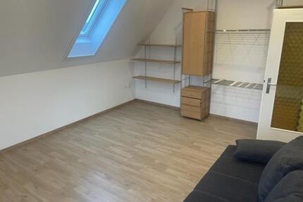 WEN Hammerweg, 1-Zimmer Dachgeschosswohnung, ruhige Lage, Balkon - Weiden in der Oberpfalz