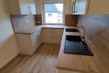 3,5-Zimmer Wohnung + Einzelgarage in Ebersdorf - Ebersdorf bei Coburg