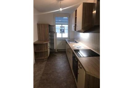 Großzügige 3-Zimmer mit Laminat, Balkon, EBK, SP und Wannenbad in ruhiger Lage! - Reinsdorf