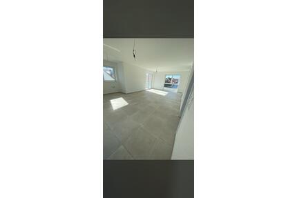 Dreizimmer Wohnung - 1.250,00&nbsp;EUR Kaltmiete, ca.&nbsp; 78,00&nbsp;m&sup2; in Neckarsulm (PLZ: 74172)