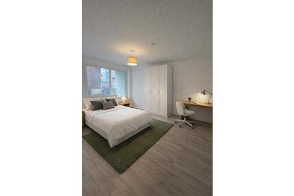 Erstbezug 4 freie WG-Zimmer in Düsseldorf-Zentrum