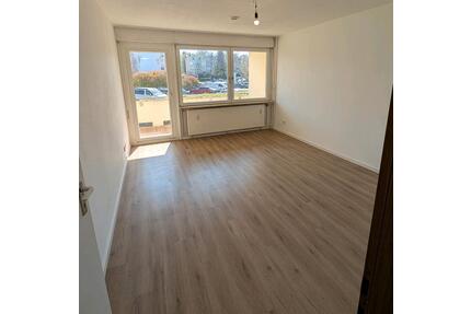 1 Zimmer Wohnung mit Balkon in Umkirch - frisch renoviert ab 1.4.