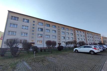 ZWEI ZIMMER in beliebter LAGE - 340,00&nbsp;EUR Kaltmiete, ca.&nbsp; 46,60&nbsp;m&sup2;&nbsp;Wohnfl&auml;che in Zwenkau (PLZ: 04442)