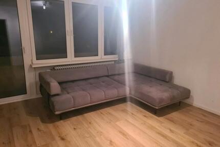 Wohnung in Erlangen ein Monate 15.4 bis 14.05 vermieten 600Euro - Nürnberg Zerzabelshof