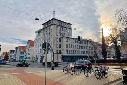 Stilvoll wohnen am Kesselbrink – moderne 2-Zimmer-Wohnung mit Einbauküche und Balkon - Bielefeld