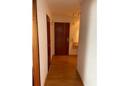 2,5 - Zimmer Wohnung mit Balkon 70qm in Garbsen Berenbostel
