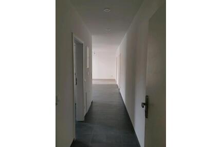 Neubauwohnung - sehr moderne 3-Zimmer - Erstbezug - Hof Altstadt