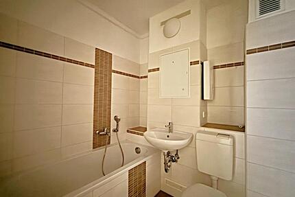 Clevere 3 Zimmer mit perfektem Schnitt und Feierabend-Sonne auf dem Westbalkon! - Plauen Altstadt