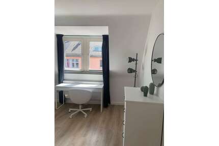 WG-Zimmer in Düsseldorf 799,00 € 25 m²