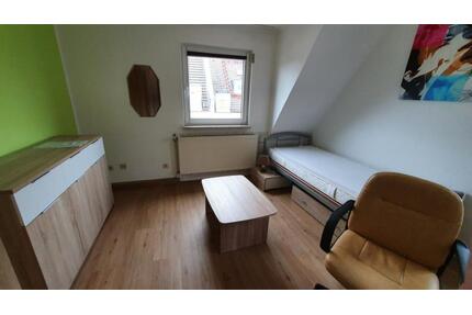 Zimmer zuvermieten - 250,00&nbsp;EUR Kaltmiete, ca.&nbsp; 14,00&nbsp;m&sup2; in Jena (PLZ: 07747) Lobeda-Altstadt