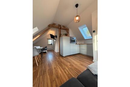 Ruhige, helle DG-Wohnung im Grünen | möbliert & bezugsfertig - Berlin Treptow-Köpenick