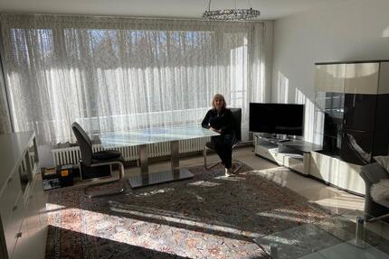 Voll möblierte 2 Zi. Wohnung mit Balkon und EBK in 70599 Stuttgar - Stuttgart Birkach