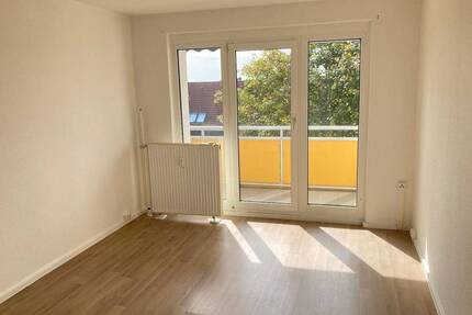 DREI ZIMMER IN BREHNA! - 360,00&nbsp;EUR Kaltmiete, ca.&nbsp; 55,30&nbsp;m&sup2;&nbsp;Wohnfl&auml;che in Sandersdorf-Brehna (PLZ: 06796)