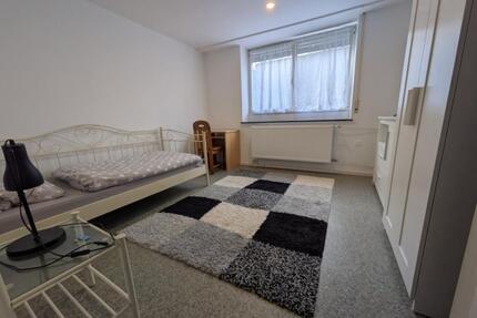 WG Zimmer in 3er WG Oggersheim - 650,00&nbsp;EUR Kaltmiete, ca.&nbsp; 85,00&nbsp;m&sup2; in Ludwigshafen am Rhein (PLZ: 67071) Ludwigshafen-Oggersheim