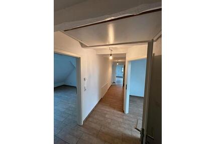 3 Zimmer Dachgeschosswohnung in ruhiger Lage in Stadtallendorf