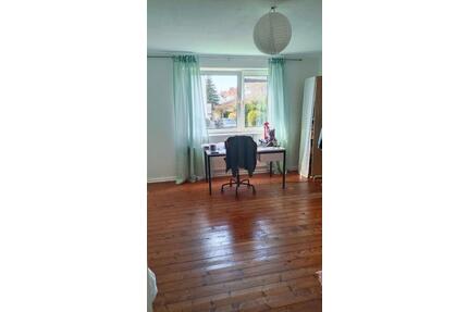 Schönes Zimmer in einer Frauen-WG in der Nähe des Nordcampus - Göttingen Roringen