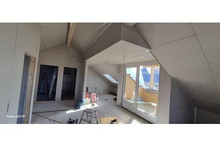 2,5 Zimmer Neubau Dachgeschosswohnung zu vermieten - Reutlingen Altenburg