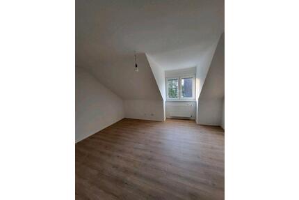 Helle und frisch sanierte 2 Zimmer Wohnung in ruhiger Lage - Witten Annen