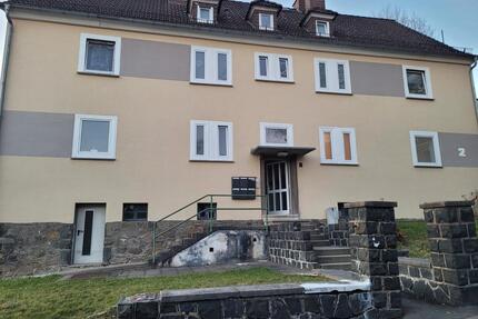 Helles Dachgeschoss mit 2 Zimmer Küche Bad - Dietzhölztal