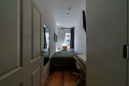WG-Zimmer in Frankfurt am Main 600,00 € 9 m²