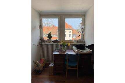 WUNDERSCHÖNES SUITE-ZIMMER MIT EIGENEM BAD AB 1. Juni 2026 - Berlin Steglitz-Zehlendorf