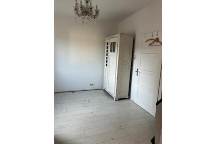 1 Zimmer mit Bad im EG - 180,00&nbsp;EUR Kaltmiete, ca.&nbsp; 15,00&nbsp;m&sup2; in Lemberg (PLZ: 66969)