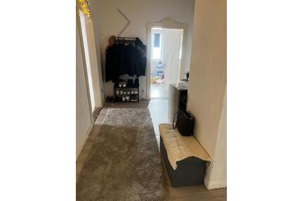 Vier Zimmer Dachgeschosswohnung mit Einbauküche - Ilsede