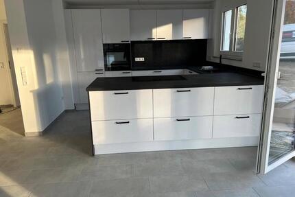 Moderne 4-Zimmer Wohnung mit Garten und Terrasse - Dußlingen