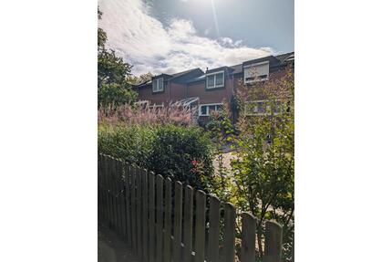 1 Zimmer mit Bad zu vermieten - 390,00&nbsp;EUR Kaltmiete, ca.&nbsp; 20,00&nbsp;m&sup2; in Laatzen (PLZ: 30880)