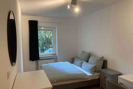 WG-Zimmer in Frankfurt am Main 899,00 € 15 m²