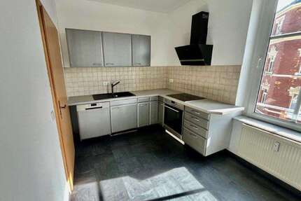 Schöne 2 Zimmerwohnung mit Balkon und Einbauküche in Zwickau