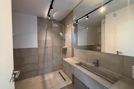 Renovierte 3 Zimmer Wohnung - 1.250,00&nbsp;EUR Kaltmiete, ca.&nbsp; 84,00&nbsp;m&sup2; in Krefeld (PLZ: 47803) Benrad