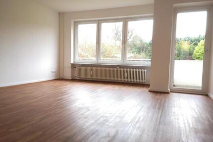 Helle 3 Zimmer Wohnung mit Balkon und Blick ins Grüne - Bad Segeberg
