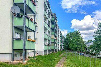 Miet mich frisch renoviert ... 3-Zimmer ... Balkon - Chemnitz Helbersdorf