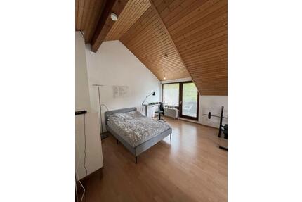 Geschmackvolle und ruhige DG-Wohnung - Stuttgart Stuttgart-Mitte