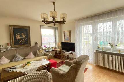 4 Zimmer Wohnung in Singen - 870,00&nbsp;EUR Kaltmiete, ca.&nbsp; 87,00&nbsp;m&sup2;&nbsp;Wohnfl&auml;che in Singen (PLZ: 78224)