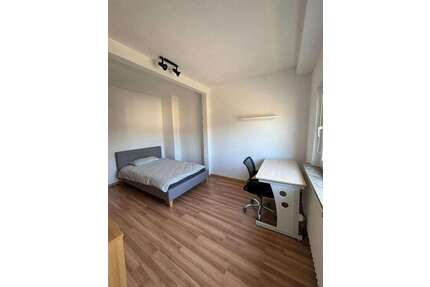 WG-Zimmer in Düsseldorf 630,00 € 12 m²