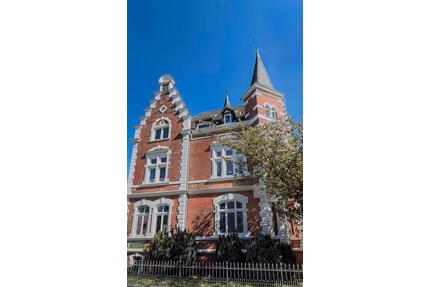 Wohnen in einer Villa: Charmante 4-Zimmer Wohnung in Hildesheim